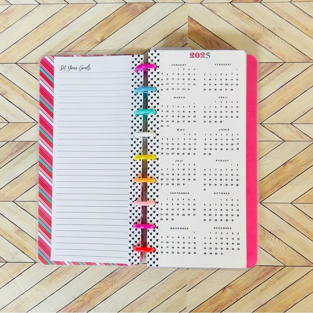 Skinny classic size planner Happy Valentine’s letters gnomes weekly layout